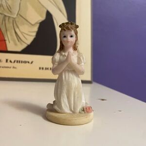 figurine mini figures girl praying